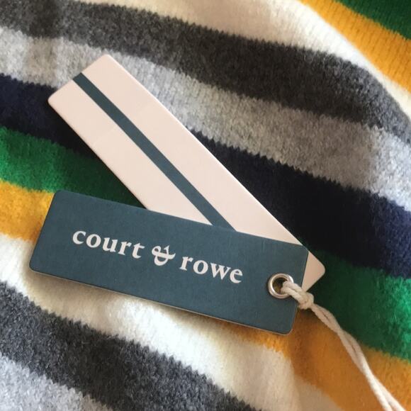 Court & Rowe NEW Sleeve Stripe Crop Sweater XS - Picture 6 of 7